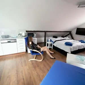  Апартаменты Bluestars Family
